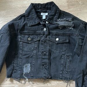 Black cropped Jean Jacked